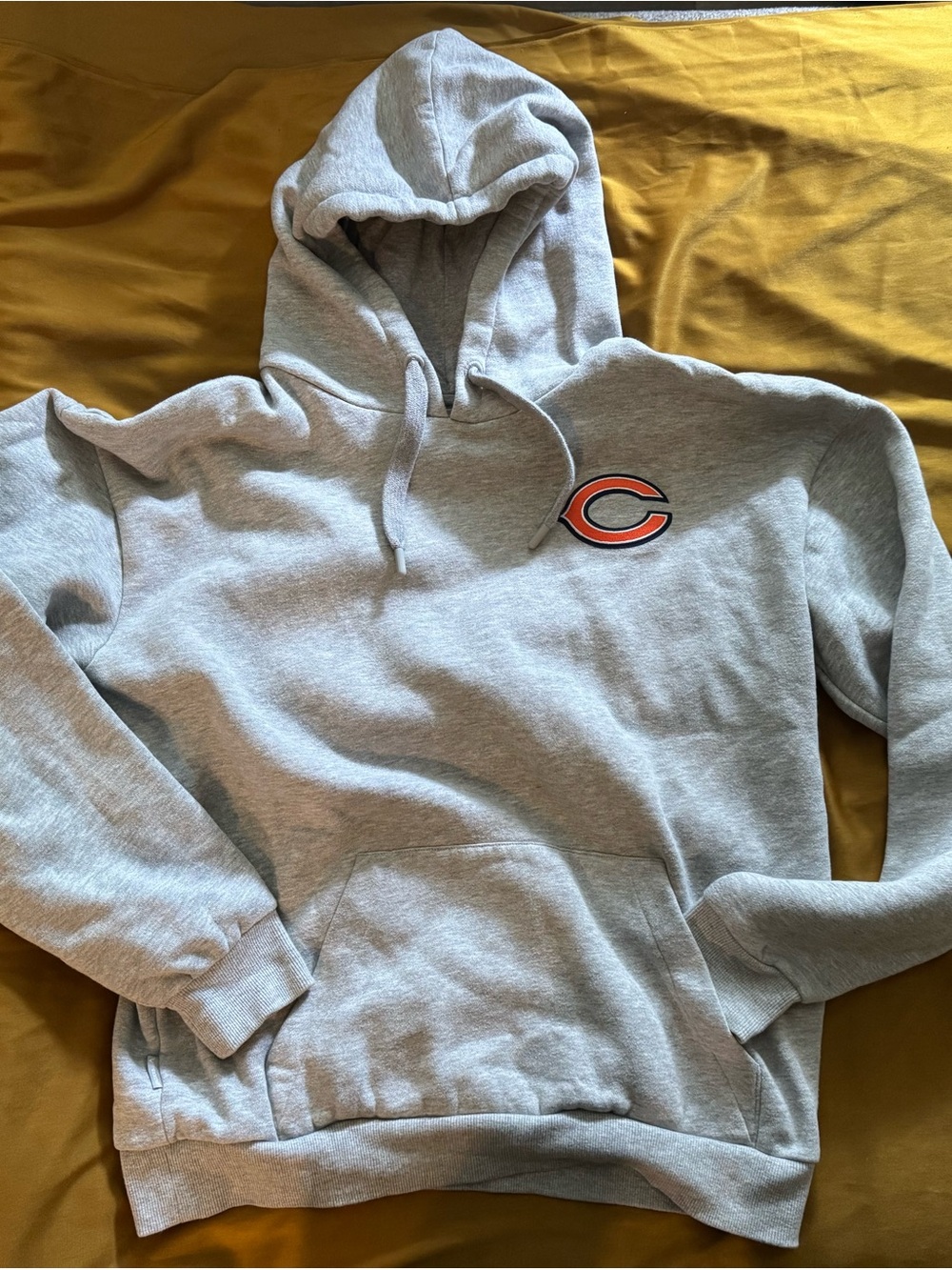 Antigua Gray Chicago Bears Hoodie